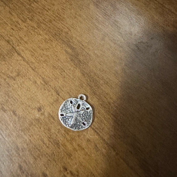 James Avery Jewelry - Silver Sand Dollar charm